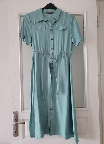 Mint yeşili ara boy elbise