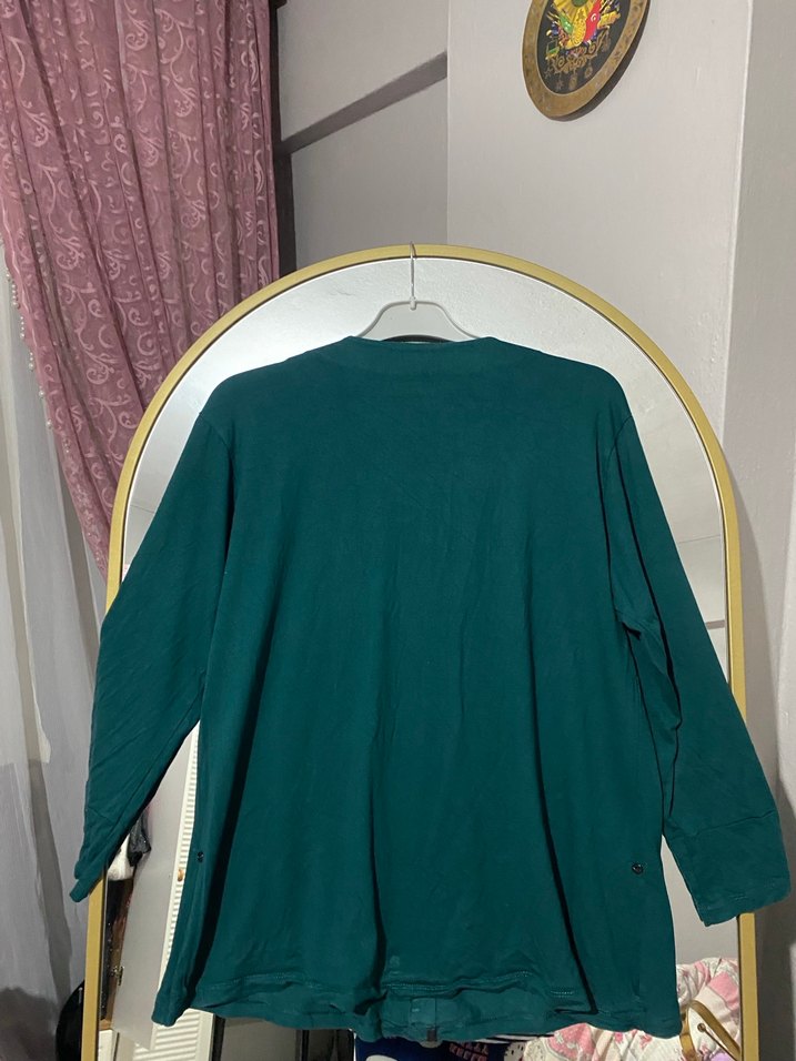 Düğmeli Uzun Kollu Yeşil Kadın Gömlek - Görsel 3