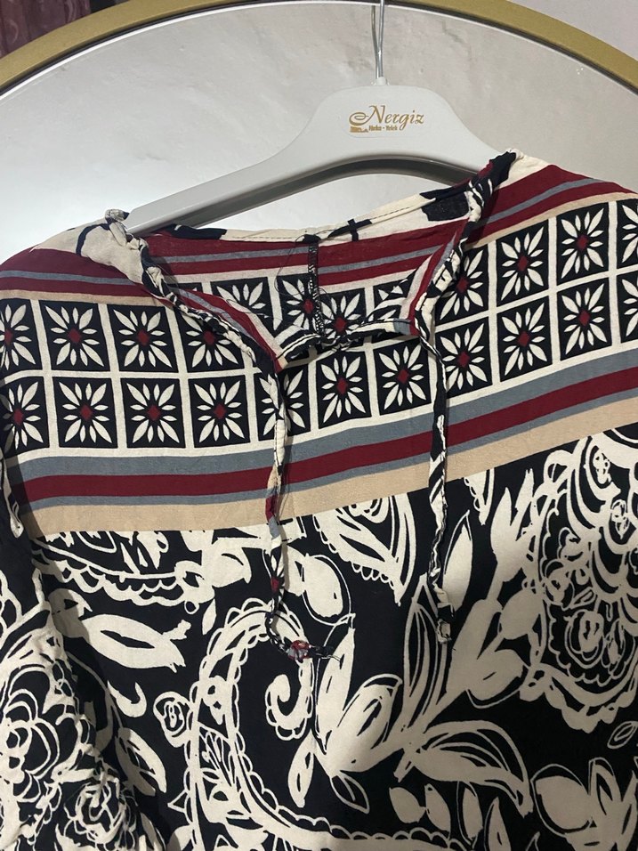 Püsküllü Bohem Desenli Elbise - Görsel 3