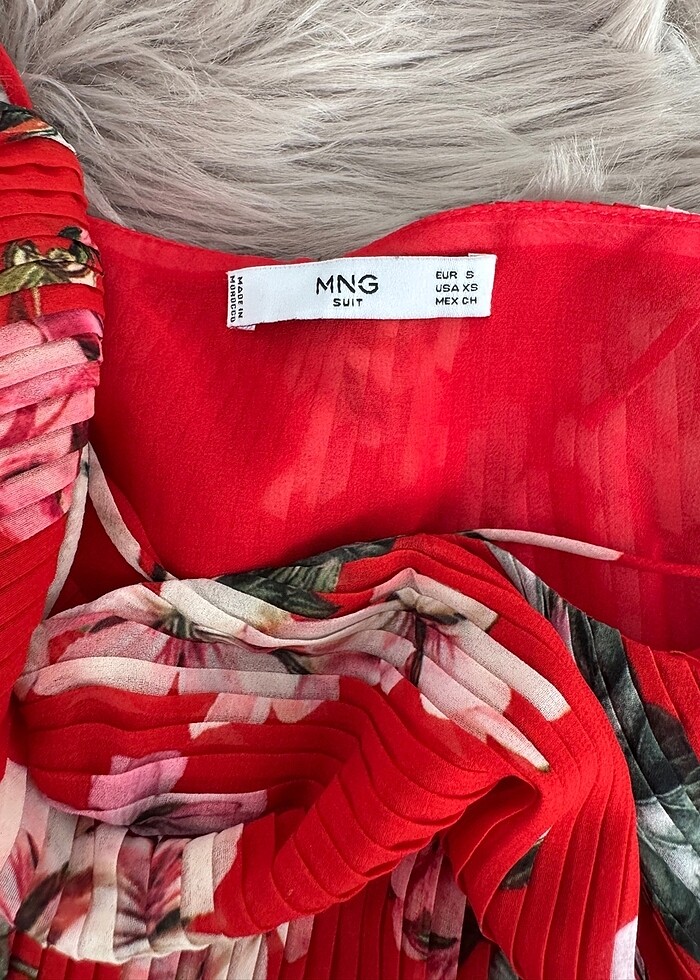 Mango kırmızı çiçekli bluz - Görsel 3