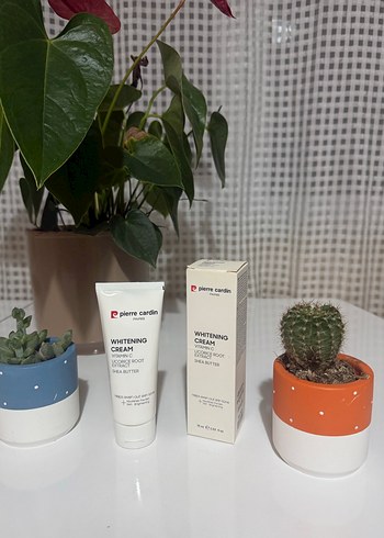 Pierre Cardin Beyazlatıcı Kadın Nemlendirici Krem