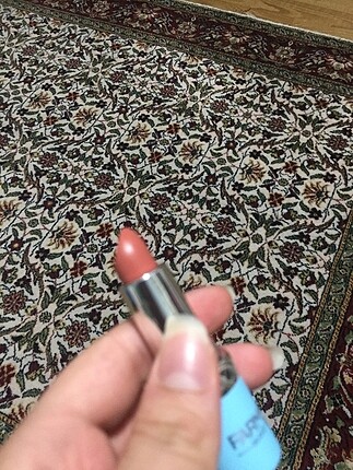 Farmasi Farmasi ruj