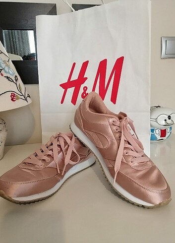 H&M pudra rengi spor ayakkabı 