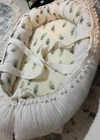 Nakışlı Beyaz Pamuk Bebek Yatağı - Görsel 3