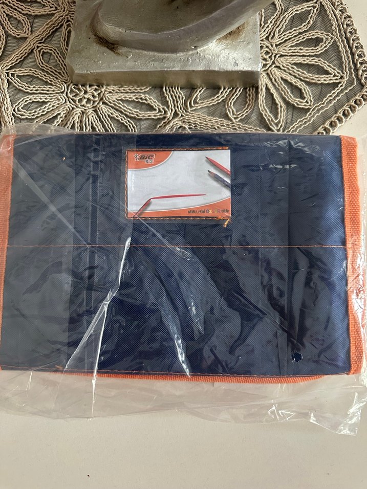 Bic marka kalem kutusu - Görsel 2