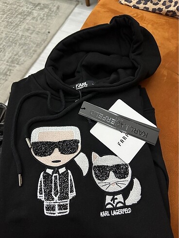 Karl Lagerfeld marka kapşonlu swearshirt