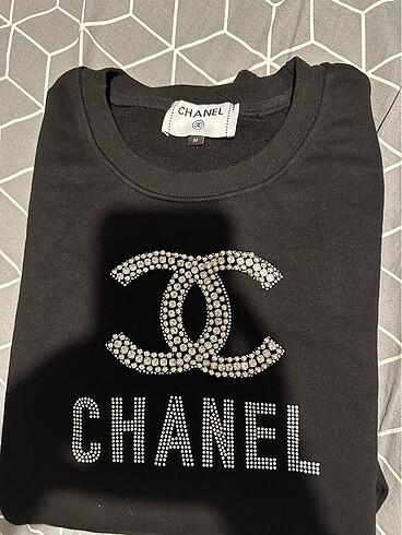 Chanel sweatshirt