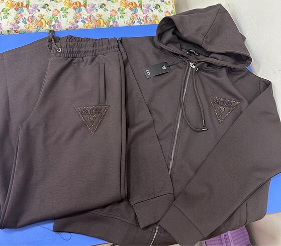 Guess marka eşofman takımı