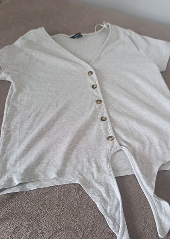 Gri Keten V Yaka Düğmeli Kadın tişört - Görsel 2