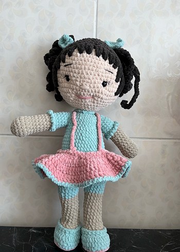 Pastel Renkli El Örgüsü Bebek