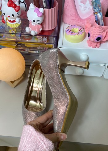 Işıltılı Pembe Yılan Desenli Topuklu Ayakkabı - Görsel 3