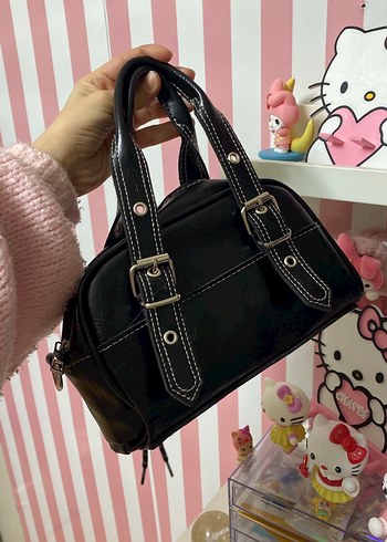 Siyah Deri Tokalı Gotik El Çantası - Görsel 3