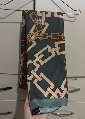 Zincir Detaylı Yeşil krem rengi desenli Şal - Görsel 3