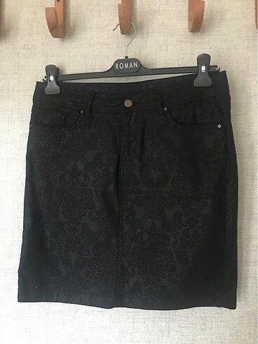 Siyah desenli denim etek