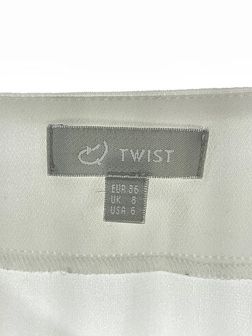 36 Beden beyaz Renk Twist Bluz %70 İndirimli.