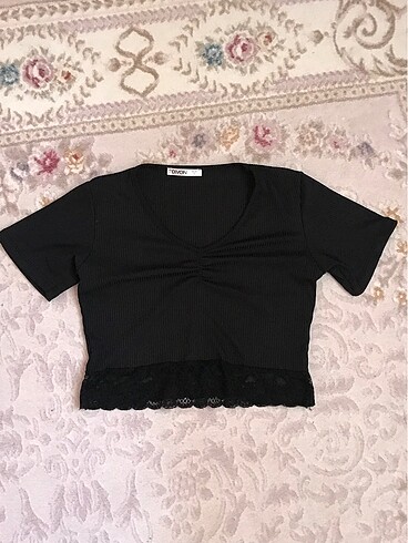 Siyah dantelli crop