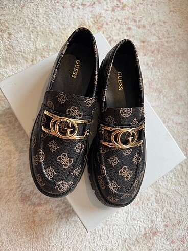 Guess Guees Loafer 37 numara Ilary 4g logolu mokasen