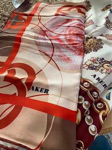 Aker ipek eşarp