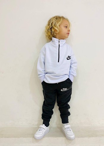 Beyaz Yüksek Yaka Erkek Çocuk Sweatshirt