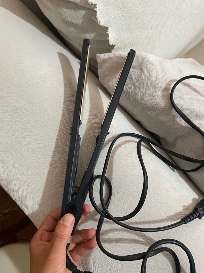 Siyah Saç Düzleştirici - Görsel 3