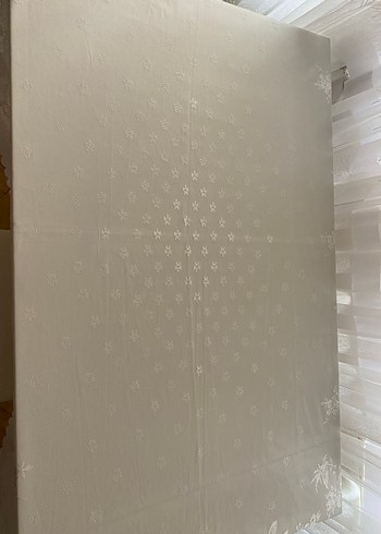 Beyaz Düz Masa Örtüsü - Görsel 4