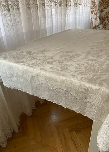 Beyaz Düz Masa Örtüsü - Görsel 3