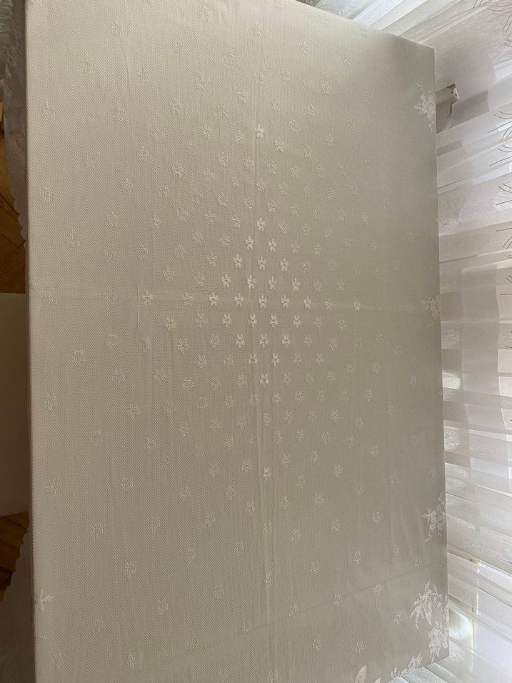 Beyaz Düz Masa Örtüsü - Görsel 4