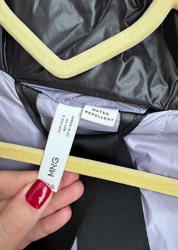 Siyah Düğmeli Kadın Kışlık Mont - Görsel 4