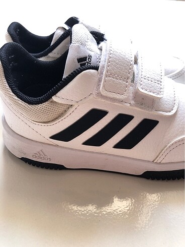 27 Beden beyaz Renk orijinal adidas cocuk ayakkabi