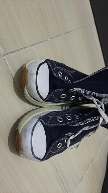 Diğer Converse