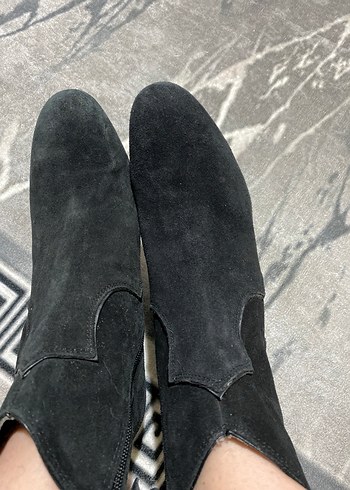 Siyah Süet Kemerli Blok Topuk Bot - Görsel 2