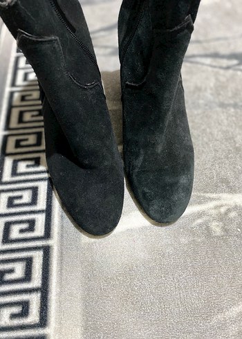 Siyah Süet Kemerli Blok Topuk Bot - Görsel 7