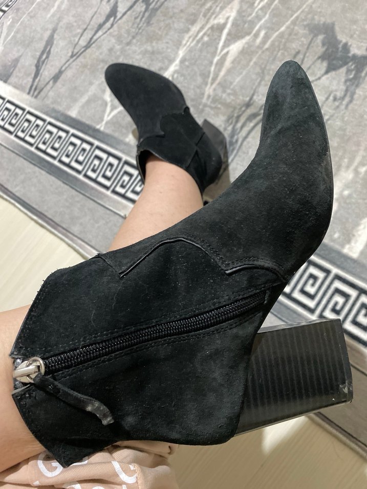 Siyah Süet Kemerli Blok Topuk Bot - Görsel 3