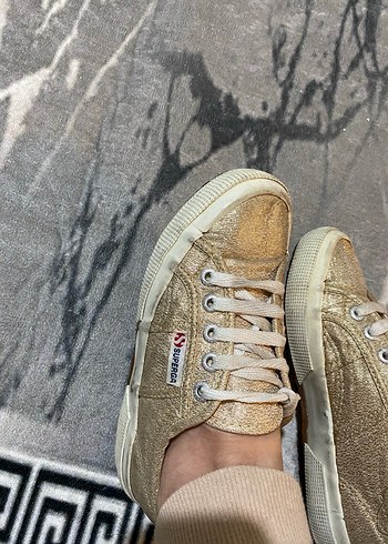 Altın Parlak Kadın Spor Ayakkabı - Görsel 8