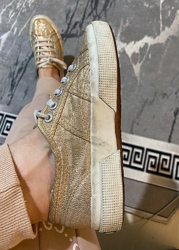 Altın Parlak Kadın Spor Ayakkabı - Görsel 6