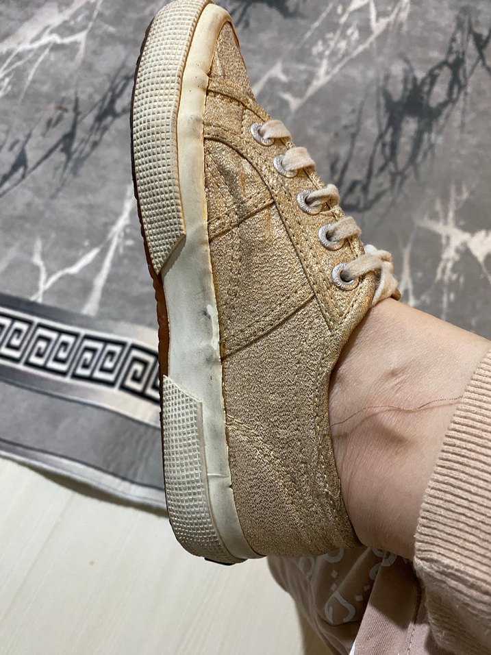 Altın Parlak Kadın Spor Ayakkabı - Görsel 4