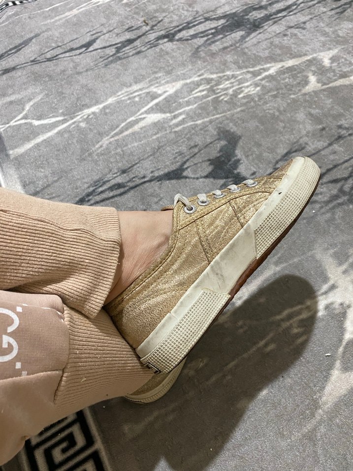 Altın Parlak Kadın Spor Ayakkabı - Görsel 5
