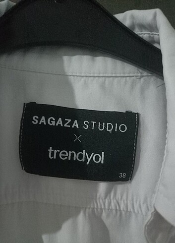 38 Beden beyaz Renk Beyaz Sagaza Gömlek