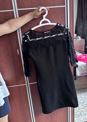 s Beden Dantel Detaylı Siyah Midi Elbise