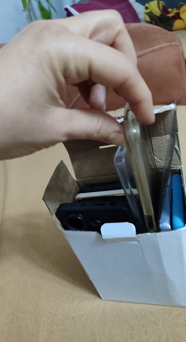 Çok Renkli Elastik Telefon Kılıfı - Görsel 2