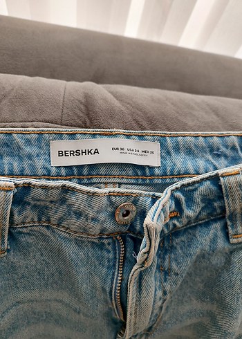Bershka 36