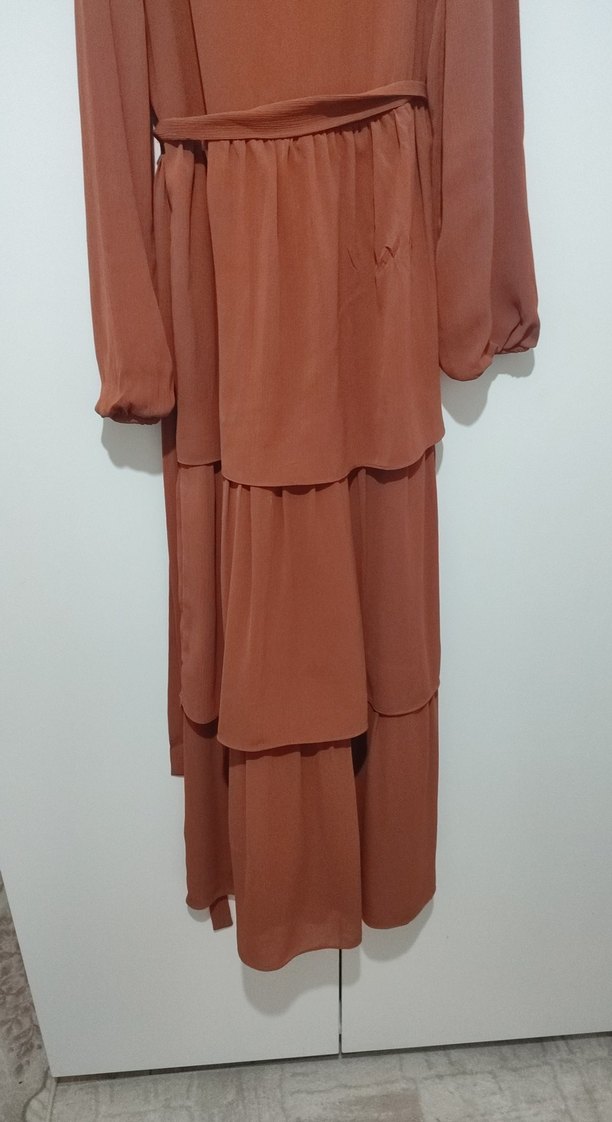 Uzun Kat Katlı Kadın Kiremit Elbise - Görsel 2