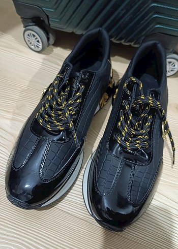 Alexander McQueen Siyah Croko Detayli Bagcikli Sneaker