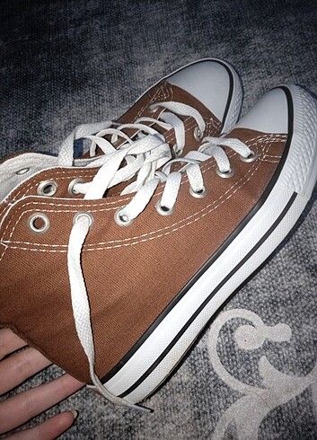 Kahverengi Converse 