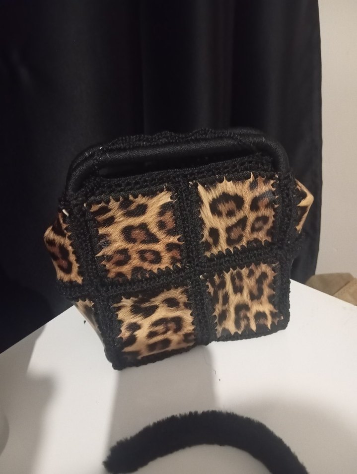 Leopar Desenli Kürklü Deri Kadın Çanta - Görsel 5