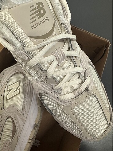 37 Beden ten rengi Renk New balance 530