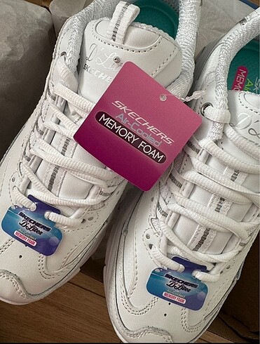 37,5 Beden Skechers yeni etiketli