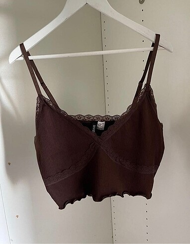 Dantel Detaylı Crop Top