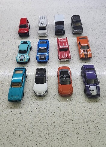 12 adet hotwheels matchbox