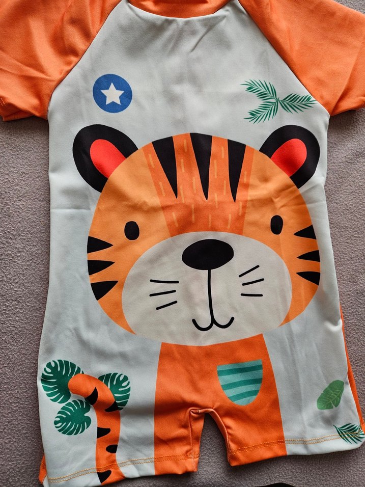 Kaplan Baskılı Erkek Çocuk Mayo ve Şapka 4-5 yaş - Görsel 2